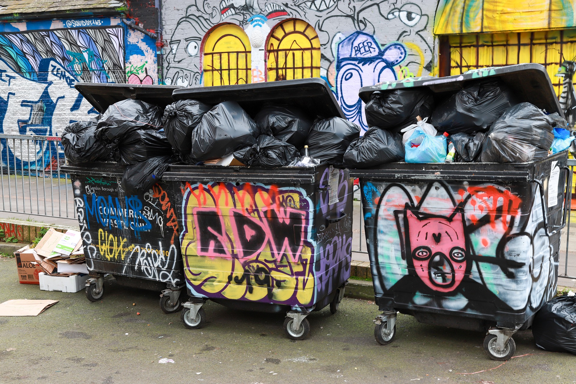 Volle Mülltonnen: Müll-Flut kann auch Vermieter bares Geld kosten